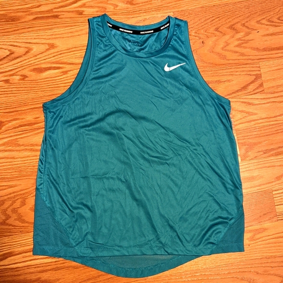 NIKE workout tank - Picture 1 of 3